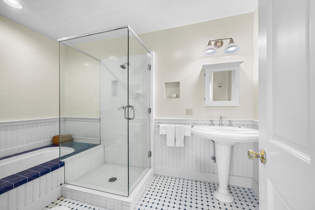 Image 6 for Room Eleven