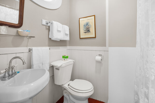 Image 8 for Room Two