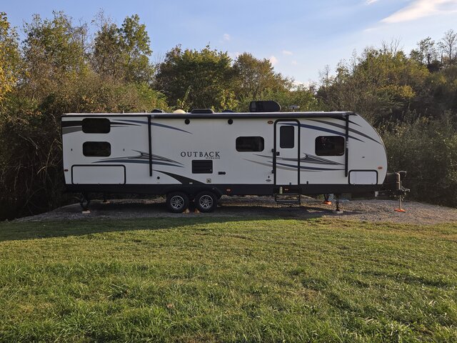 Image 1 for Outback Behind The Barn RV Rental