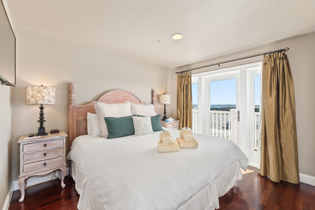 Image 6 for Suite #202  Road with Water Views