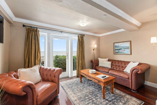 Image 3 for Suite #102 Waterfront - Pet Friendly