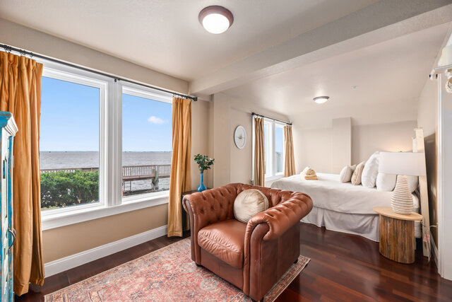 Image 4 for Suite #103 Waterfront - Pet Friendly