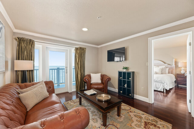 Image 3 for Suite #203  Waterfront