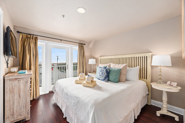 Image 7 for Suite #206  Road with Water Views