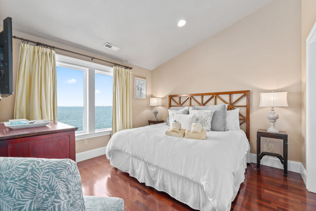 Image 4 for Suite #303  Waterfront