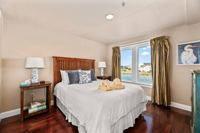 Image 4 for Suite #201  Waterfront