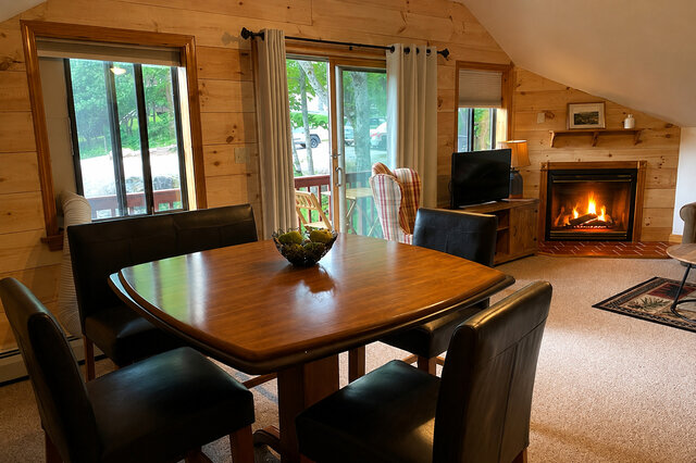 Image 6 for 7-207) "The Chalet"