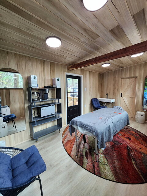 Image 7 for CABIN-18 SPA KING CABIN RV Site Full Hook Up- SPA KING CABIN