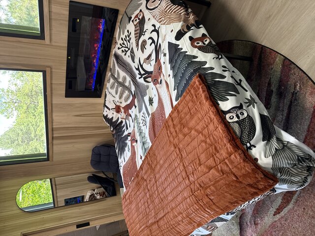 Image 4 for CABIN-18 SPA KING CABIN RV Site Full Hook Up- SPA KING CABIN