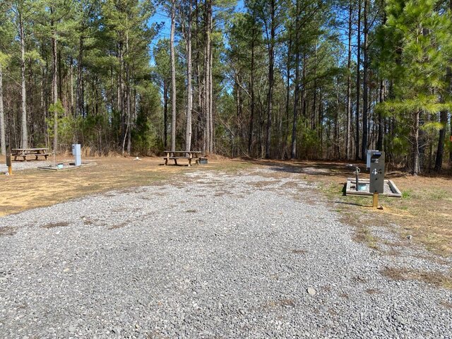 Image 2 for RV 44) RV Site Full Hook Up / Back-In site