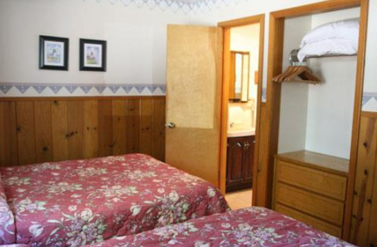 Image 7 for Cabin 5 Three-bedroom