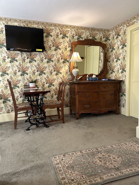 Image 6 for Franklin Room
