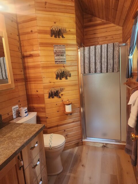 Image 2 for Bear Cabin