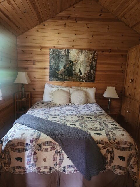 Image 1 for Bear Cabin