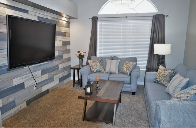 Image 7 for Peachland Getaway