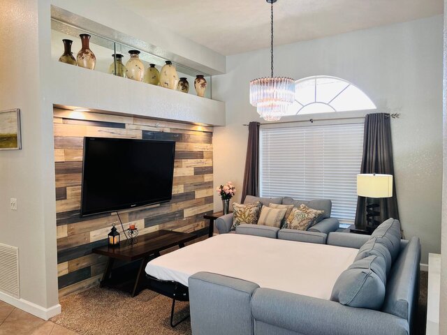 Image 8 for Peachland Getaway