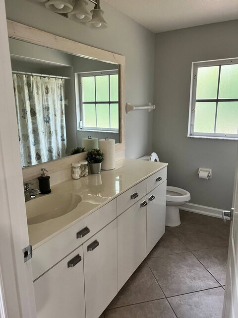 Image 23 for Peachland Getaway