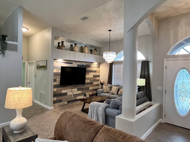 Image 6 for Peachland Getaway