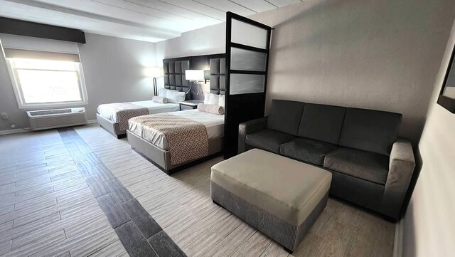 NYC Loft 2 Doubles with Sofa Sleeper - Larger room