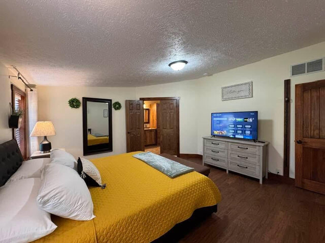 Trails Edge Cabin rental hocking hills