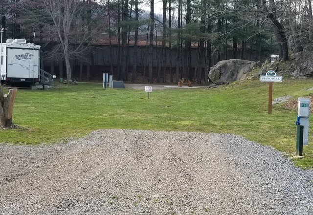 Image 4 for 024) Interior Site