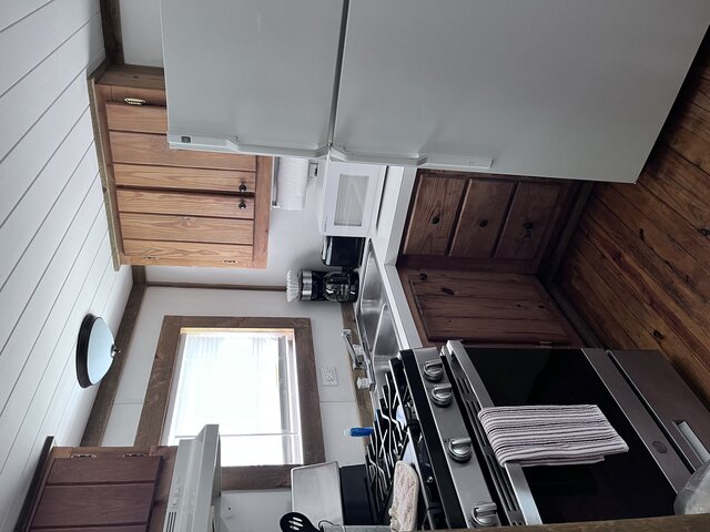 Image 3 for 078) Cabin