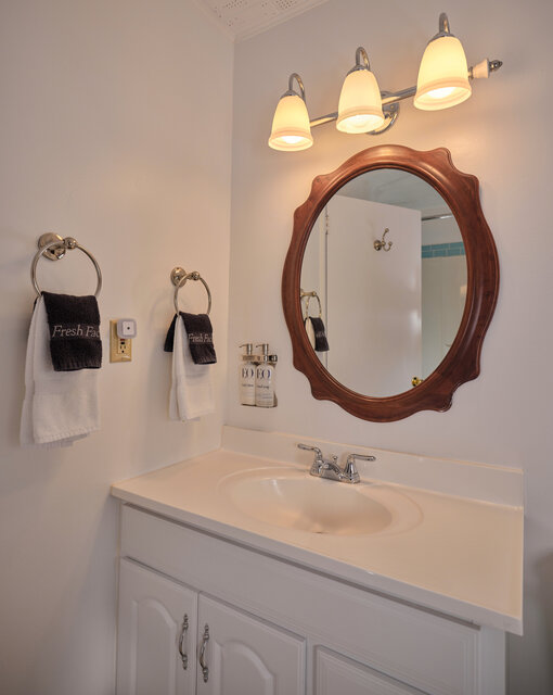 Image 4 for Carriage House Suite