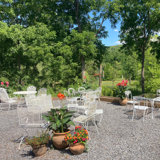 Image 1 for Mid-Week Traveler? Lucky You! (aka stay 3 nights, get one 1/2 off)