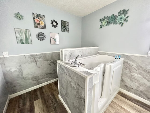Image 4 for Three Bedroom Apartment with Game Room