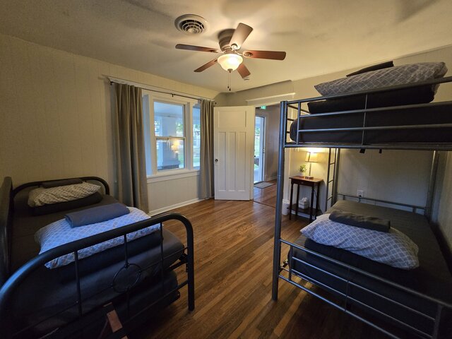 Image 3 for AV Bungalows #2