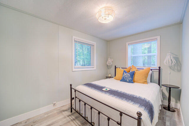 Image 19 for Scenic Drive Resort - Deluxe Cottage