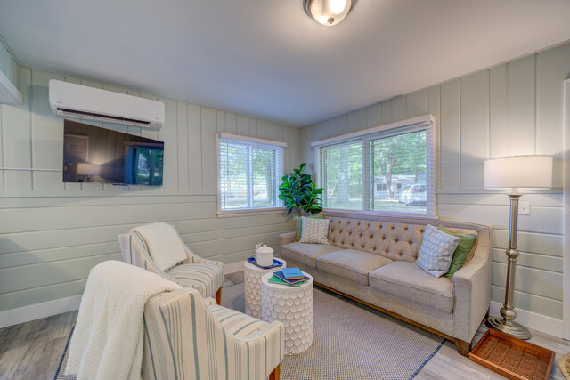 Image 3 for Scenic Drive Resort - Comfort Cottage
