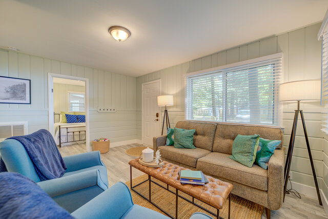 Image 5 for Scenic Drive Resort - Family Cottage