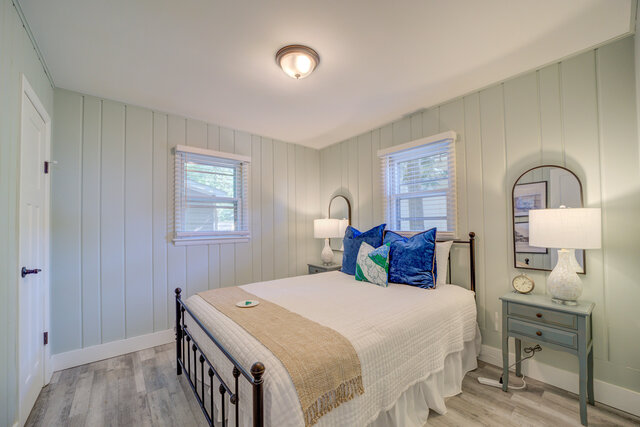 Image 16 for Scenic Drive Resort - Comfort Cottage