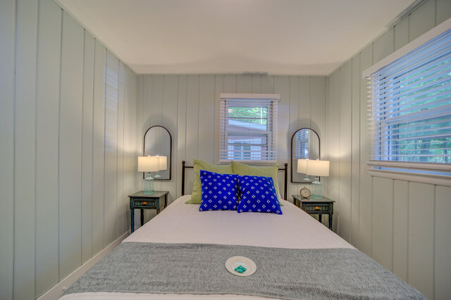 Image 15 for Scenic Drive Resort - Family Cottage