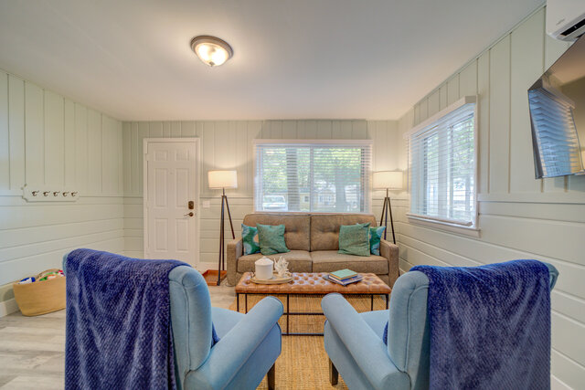 Image 4 for Scenic Drive Resort - Family Cottage