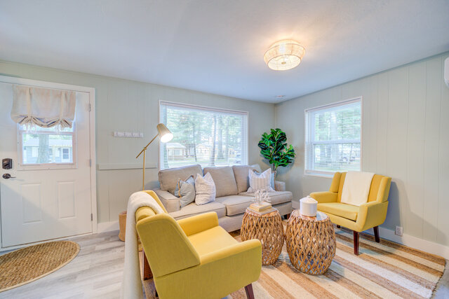 Image 4 for Scenic Drive Resort - Deluxe Cottage