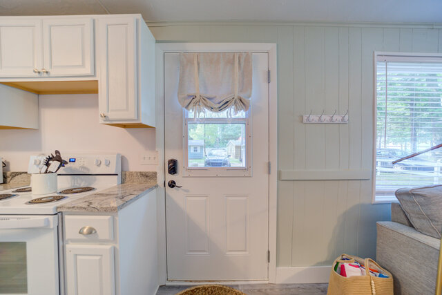 Image 13 for Scenic Drive Resort - Deluxe Cottage