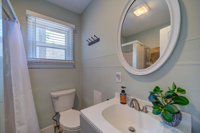 Image 24 for Scenic Drive Resort - Comfort Cottage