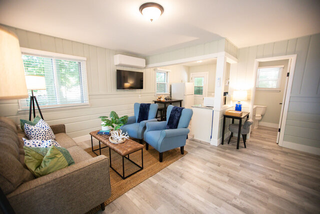 Image 4 for Scenic Drive Resort - Family Cottage
