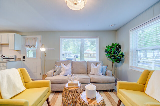 Image 3 for Scenic Drive Resort - Deluxe Cottage