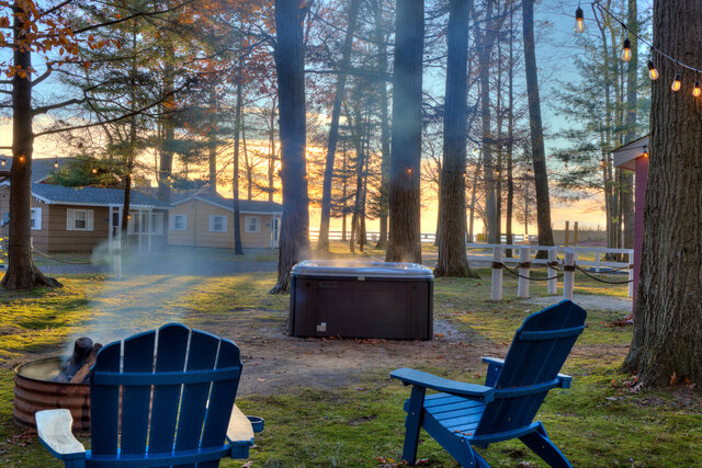 Image 2 for Scenic Drive Resort - Deluxe Cottage