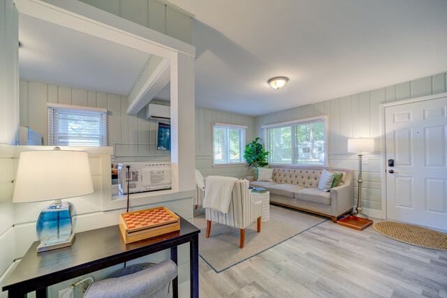Image 15 for Scenic Drive Resort - Comfort Cottage