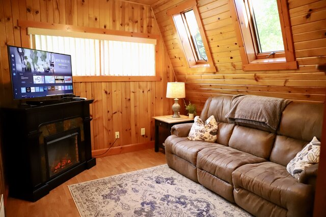 Image 9 for Twilight Cabin