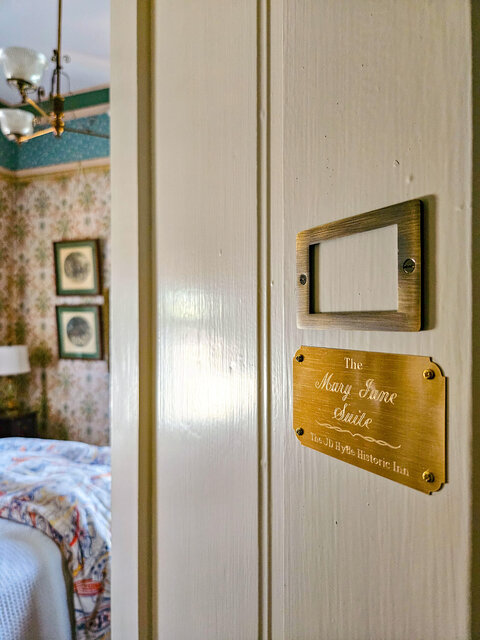Image 3 for The Mary Jane Suite