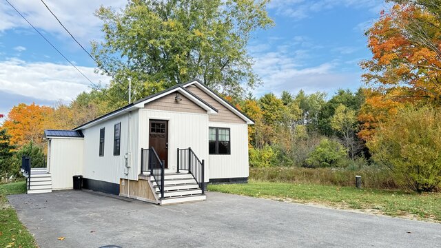 Image 12 for 04) Modern Country Home