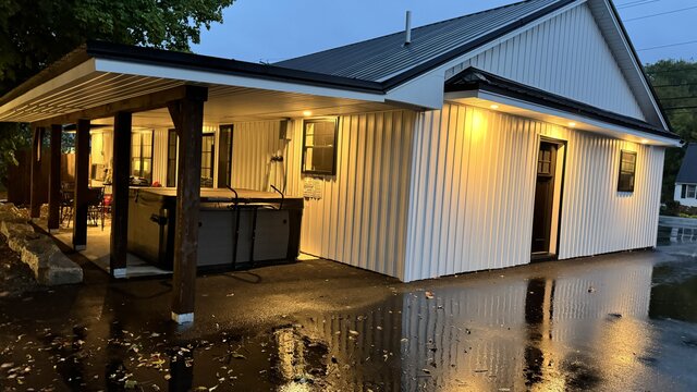 Image 3 for 05) Riverview Home With Hot Tub