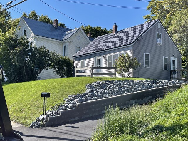 Image 1 for 16)  Brunswick St.