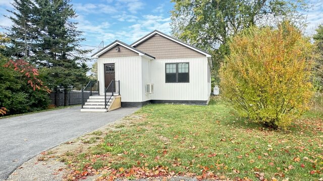 Image 11 for 04) Modern Country Home