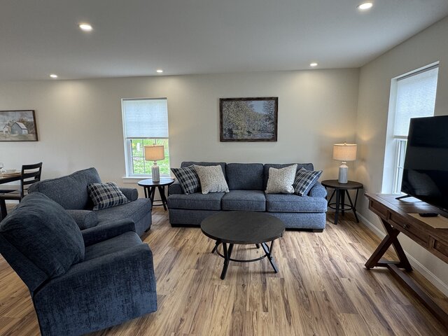 Image 20 for 12  NEW | Riverside | Fire pit 3/2.5